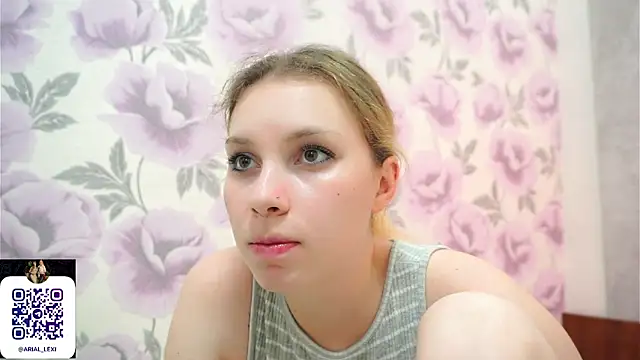 Sairallyn online show from July 10, 8:33 pm