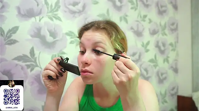 Sairallyn online show from July 11, 9:27 pm