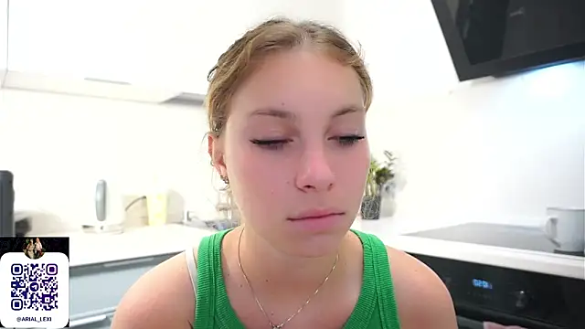 Sairallyn online show from July 27, 2:35 pm