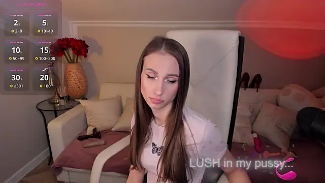 Snapshot of sophie_rocks chatting on June 13, 10:35 am sophie rocks online show from June 13, 10:35 am