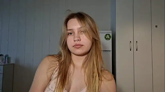 dozygleam online show from June 12, 10:25 am