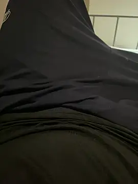 hott-boyyy online show from May 26, 12:17 am