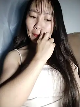 Snapshot of Cherry-squirtt chatting on June 12, 7:29 am Cherry-squirtt online show from June 12, 7:29 am