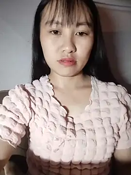 Snapshot of Cherry-squirtt chatting on July 2, 8:09 am Cherry-squirtt online show from July 2, 8:09 am