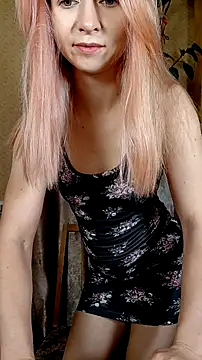 Lunaria5391 online show from June 4, 7:20 pm