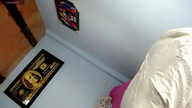 Snapshot of Emily_Hornys20 chatting on May 14, 1:56 am Emily Hornys20 online show from May 14, 1:56 am