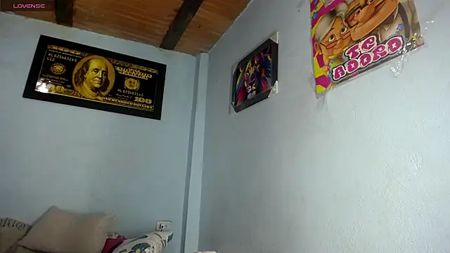 Snapshot of Emily_Hornys20 chatting on May 30, 10:07 pm Emily Hornys20 online show from May 30, 10:07 pm