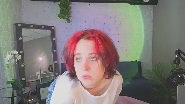Snapshot of ScarlettSparkss chatting on June 5, 6:52 am ScarlettSparkss online show from June 5, 6:52 am