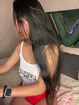 Snapshot of Megan_pink18 chatting on June 9, 5:30 am Megan pink18 online show from June 9, 5:30 am