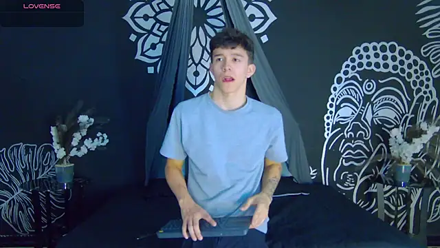 Snapshot of Tristan_Kane chatting on June 11, 12:03 pm Tristan Kane online show from June 11, 12:03 pm