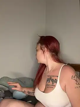 Snapshot of Aleshared_ chatting on June 6, 8:02 pm Aleshared online show from June 6, 8:02 pm