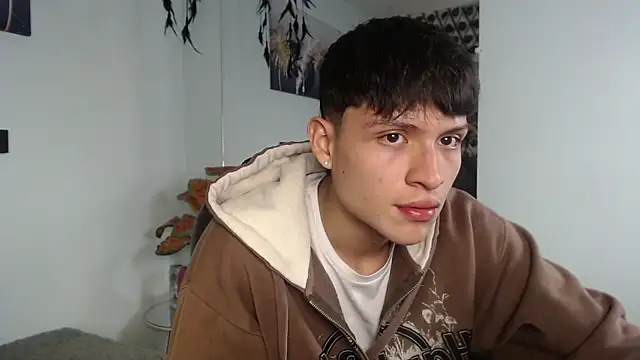 Snapshot of drago_ivan chatting on May 17, 12:12 pm drago ivan online show from May 17, 12:12 pm