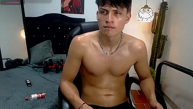 Snapshot of drago_ivan chatting on May 22, 8:36 pm drago ivan online show from May 22, 8:36 pm