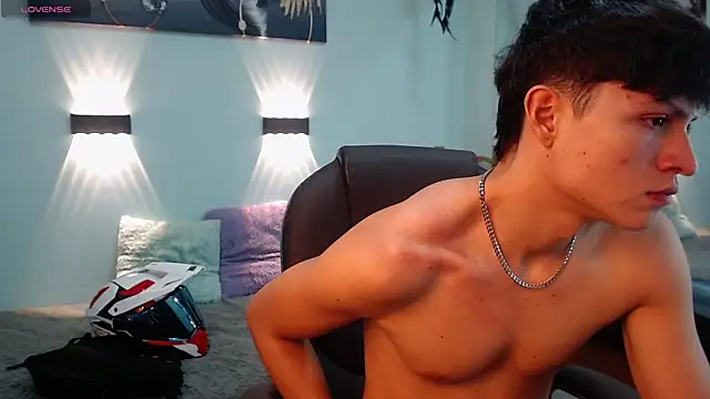 Snapshot of drago_ivan chatting on May 31, 11:39 am drago ivan online show from May 31, 11:39 am