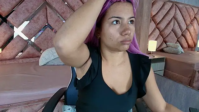 Snapshot of TamaraaHoney chatting on June 11, 12:58 pm TamaraaHoney online show from June 11, 12:58 pm