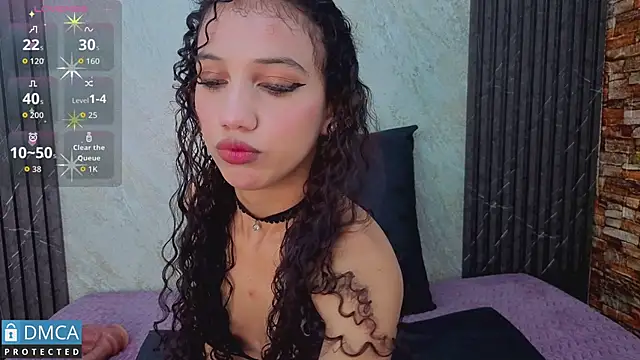 Snapshot of valentinaa_07 chatting on June 2, 7:05 pm valentinaa 07 online show from June 2, 7:05 pm