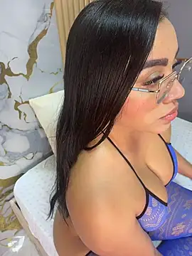 Snapshot of emily-Hornyy chatting on July 16, 12:33 pm emily-Hornyy online show from July 16, 12:33 pm