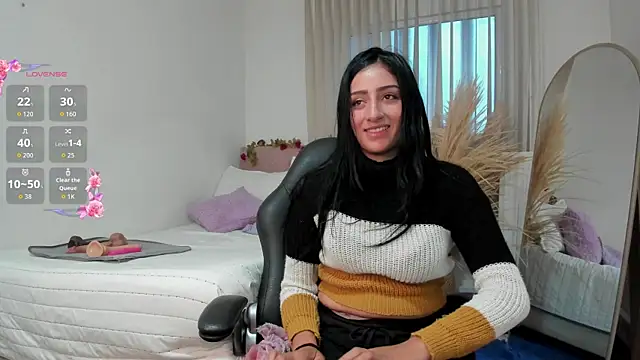 Snapshot of Charlotte_pleasure chatting on May 21, 10:44 am Charlotte pleasure online show from May 21, 10:44 am