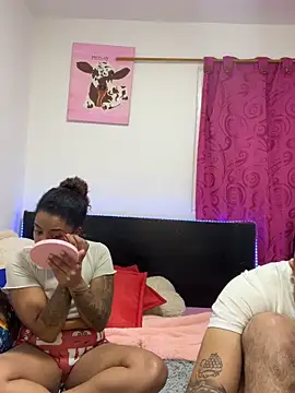 Snapshot of ladyandnico chatting on June 13, 5:49 am ladyandnico online show from June 13, 5:49 am