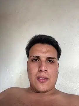 Snapshot of alexerdiego chatting on June 4, 3:51 pm alexerdiego online show from June 4, 3:51 pm