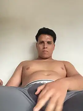 Snapshot of alexerdiego chatting on June 8, 10:10 pm alexerdiego online show from June 8, 10:10 pm
