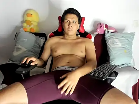 Snapshot of alexerdiego chatting on June 12, 11:46 pm alexerdiego online show from June 12, 11:46 pm