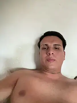 Snapshot of alexerdiego chatting on June 14, 10:45 pm alexerdiego online show from June 14, 10:45 pm