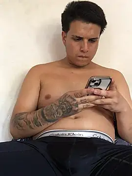Snapshot of alexerdiego chatting on July 7, 6:34 pm alexerdiego online show from July 7, 6:34 pm