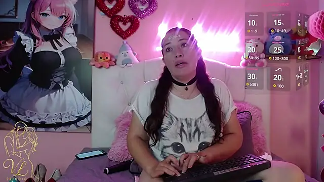 Snapshot of BLONDIE_TATIS chatting on June 5, 3:18 pm BLONDIE TATIS online show from June 5, 3:18 pm