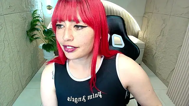 Melody Clum R online show from July 28, 6:20 pm