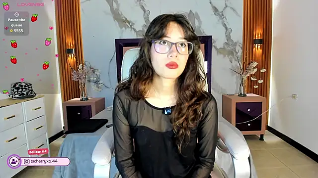 Snapshot of Cherryblossom18_ chatting on June 5, 8:36 pm Cherryblossom18 online show from June 5, 8:36 pm