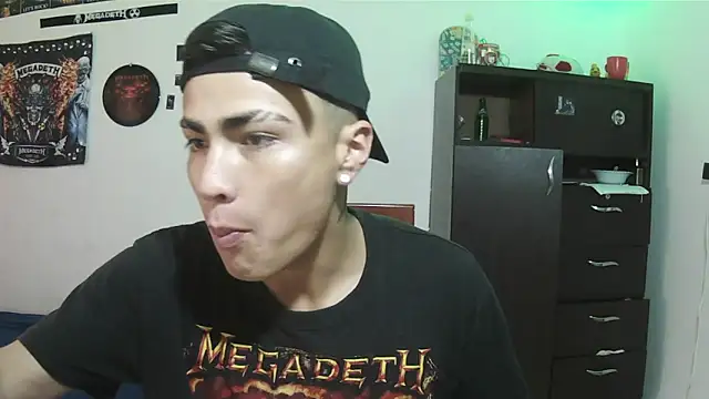 Snapshot of Fenix_hardcock chatting on June 5, 3:29 pm Fenix hardcock online show from June 5, 3:29 pm