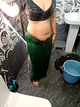 Snapshot of Miss_Shivangi chatting on May 30, 3:58 am Miss Shivangi online show from May 30, 3:58 am