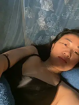 Snapshot of Linda-babyy chatting on May 24, 1:43 am Linda-babyy online show from May 24, 1:43 am