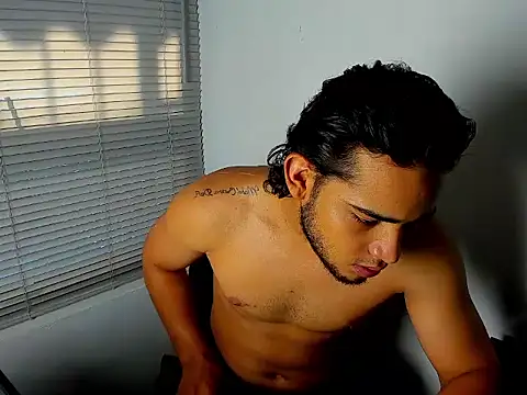 louis rueda online show from June 1, 10:00 pm