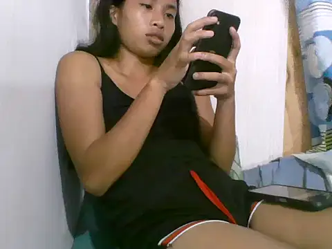 Snapshot of PinayBlackbeauty_18-18 chatting on July 6, 10:45 am PinayBlackbeauty 18-18 online show from July 6, 10:45 am