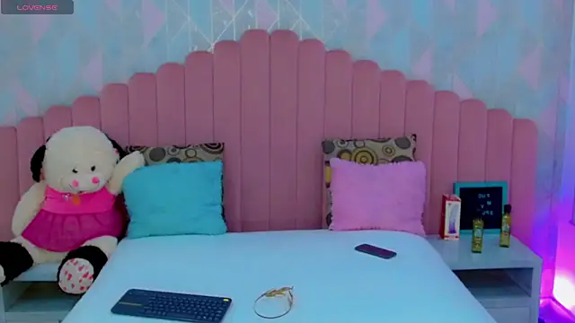 ariadnna princes online show from June 5, 4:08 am