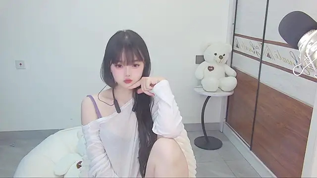 Snapshot of Evil-Bunny007 chatting on May 16, 10:12 am Evil-Bunny007 online show from May 16, 10:12 am