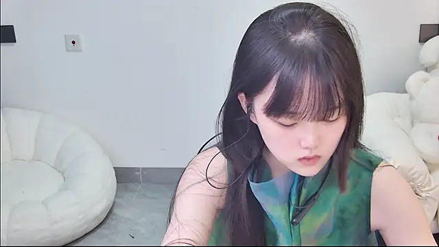 Snapshot of Evil-Bunny007 chatting on June 12, 12:37 pm Evil-Bunny007 online show from June 12, 12:37 pm