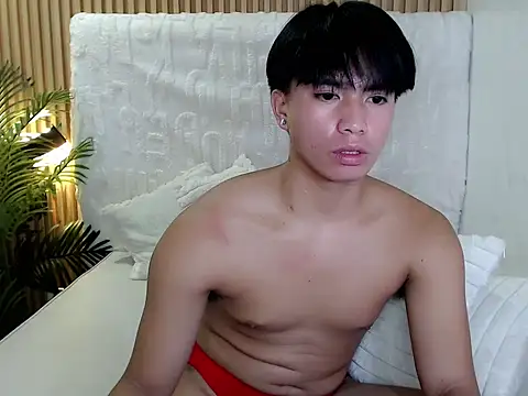 Snapshot of horny_jamesxx chatting on June 13, 1:20 pm horny jamesxx online show from June 13, 1:20 pm