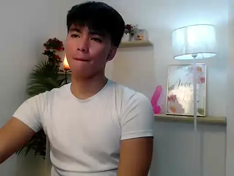 Snapshot of horny_jamesxx chatting on July 29, 4:16 pm horny jamesxx online show from July 29, 4:16 pm