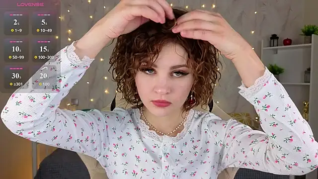 Kira  Fluffy online show from July 15, 12:05 am