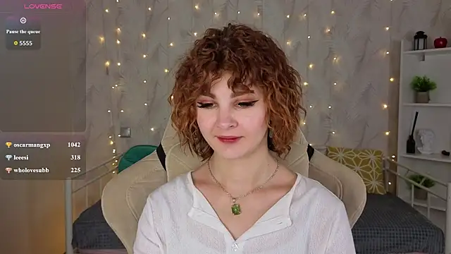 Kira  Fluffy online show from August 3, 9:04 am
