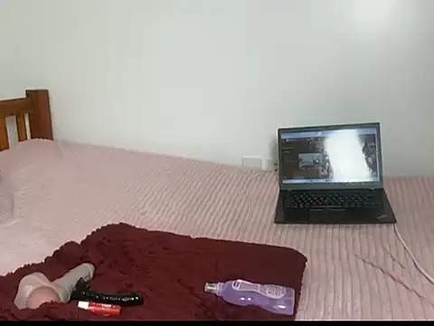 Snapshot of ladymystiquee1 chatting on July 4, 6:03 pm ladymystiquee1 online show from July 4, 6:03 pm