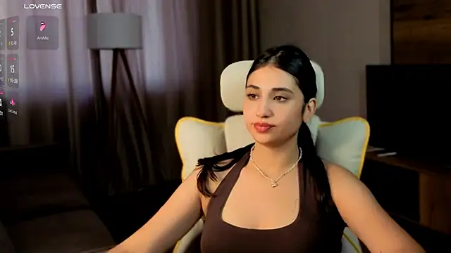 Snapshot of honeylanaa chatting on July 14, 10:21 am honeylanaa online show from July 14, 10:21 am