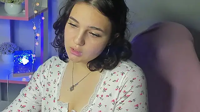 Mary F0x online show from July 12, 8:38 am