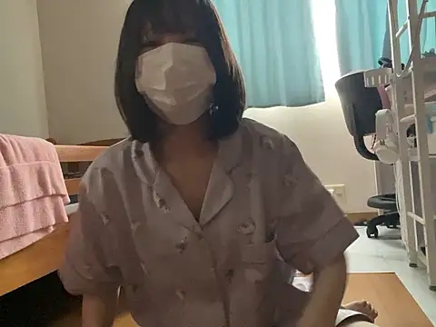 Snapshot of miniminimo_o chatting on June 7, 11:08 pm miniminimo o online show from June 7, 11:08 pm