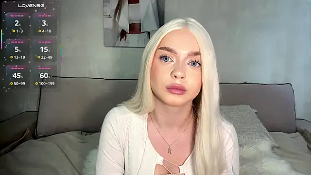 Snapshot of RussianGirlXX chatting on June 14, 3:03 pm RussianGirlXX online show from June 14, 3:03 pm