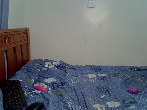 Sexxysue1 online show from July 28, 2:13 pm