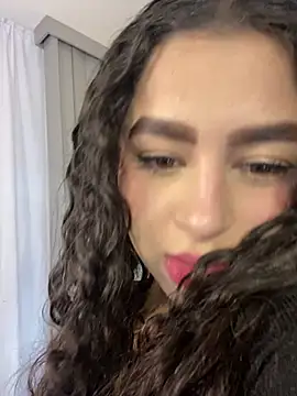 Snapshot of Abby_Zaf chatting on May 25, 6:47 pm Abby Zaf online show from May 25, 6:47 pm